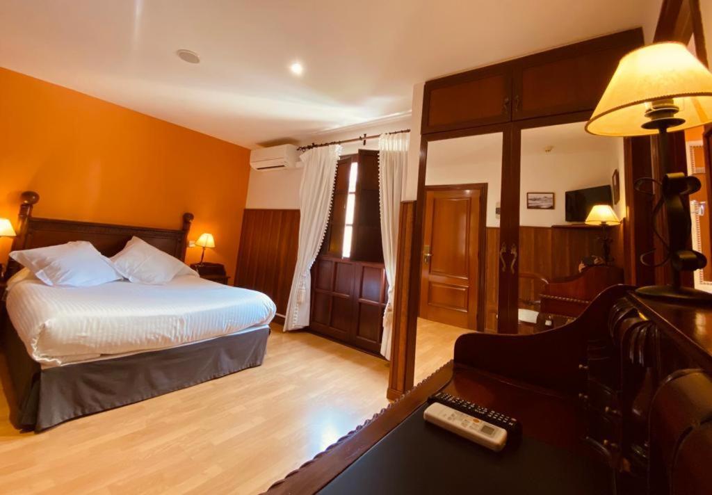 El Tejo De Comillas Chambre photo